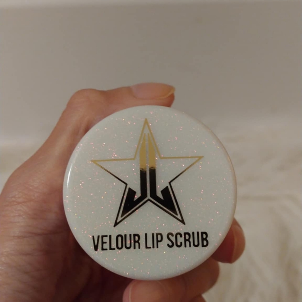 🎄FIRM! NWT JEFFREE STAR COSMETICS VELOUR LIP SCRUB EGGNOG (LIMITED EDITION) - Picture 9 of 13